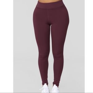 Fashion nova scrunch butt leggings medium